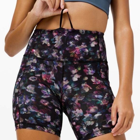 Lululemon Fast And Free Activate Floral 6" Inseam Bike Short - Picture 1 of 9